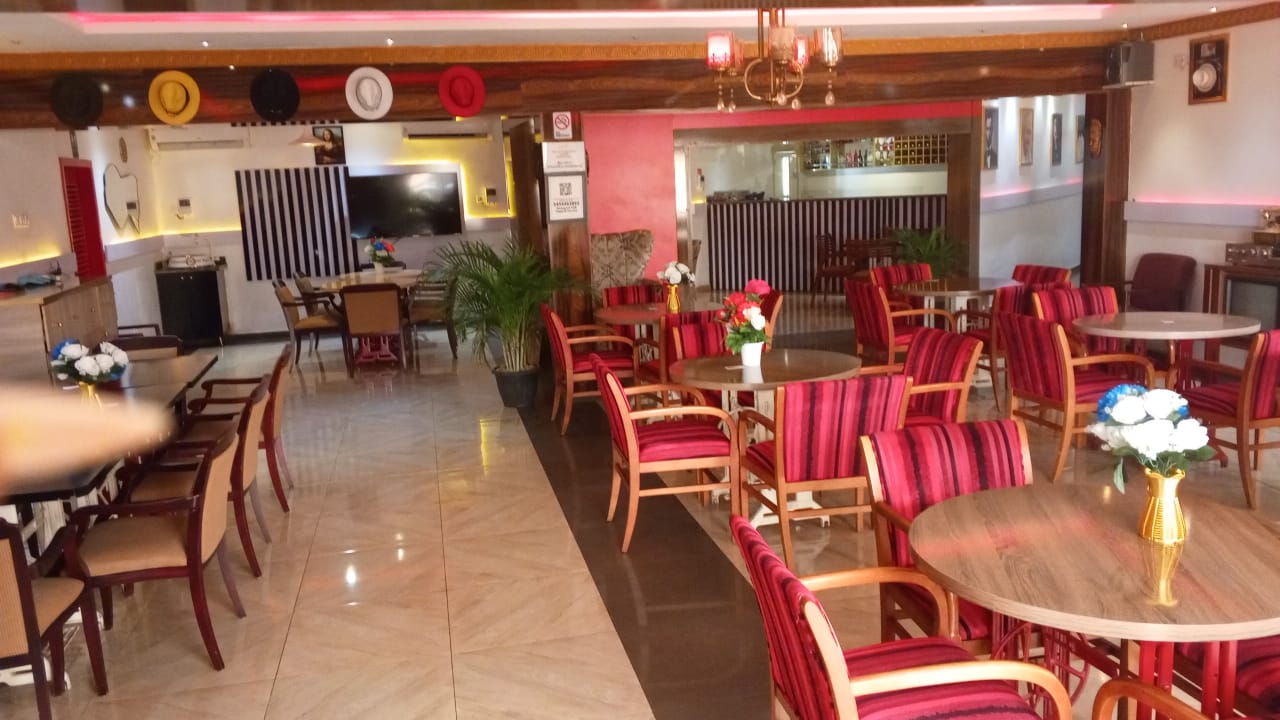 Restaurant dining experience Tilapia & Tinz Uyo
